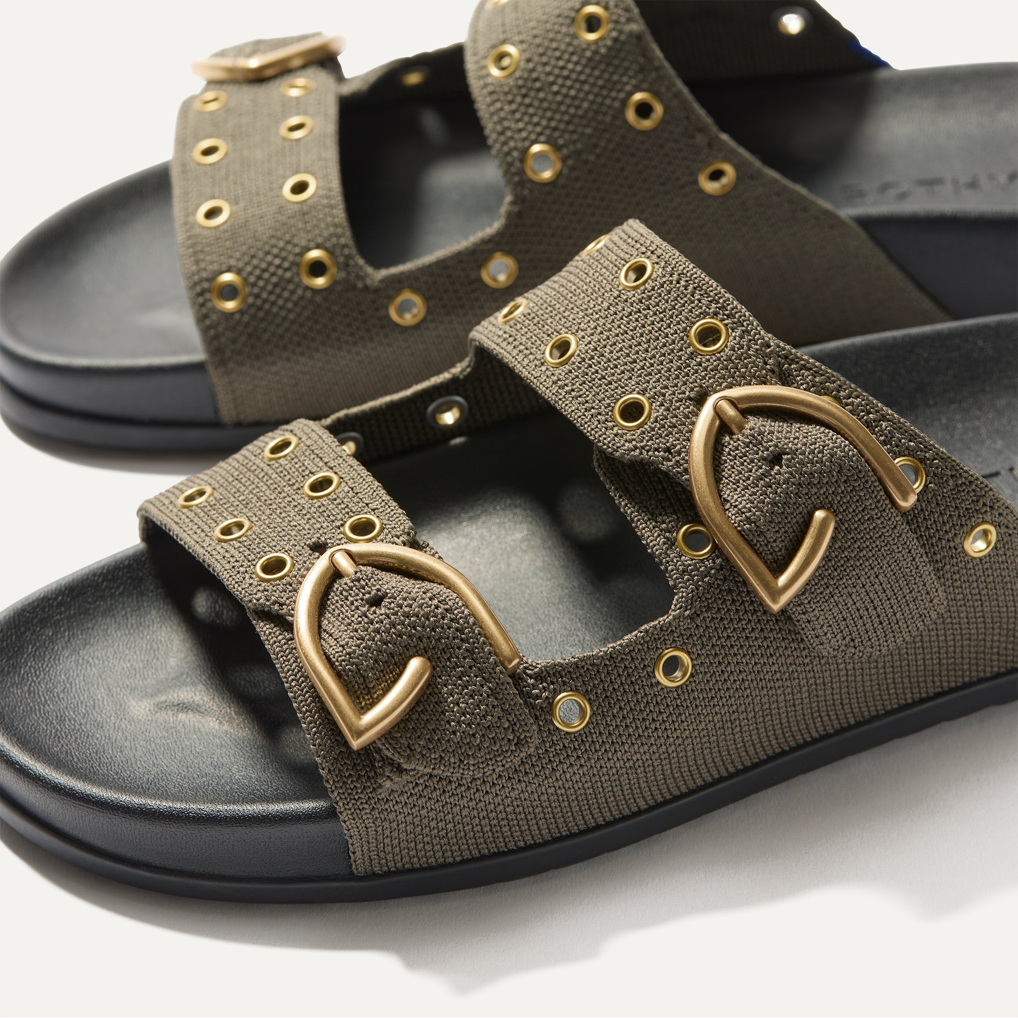 The Buckle Slide - Eyelet Safari