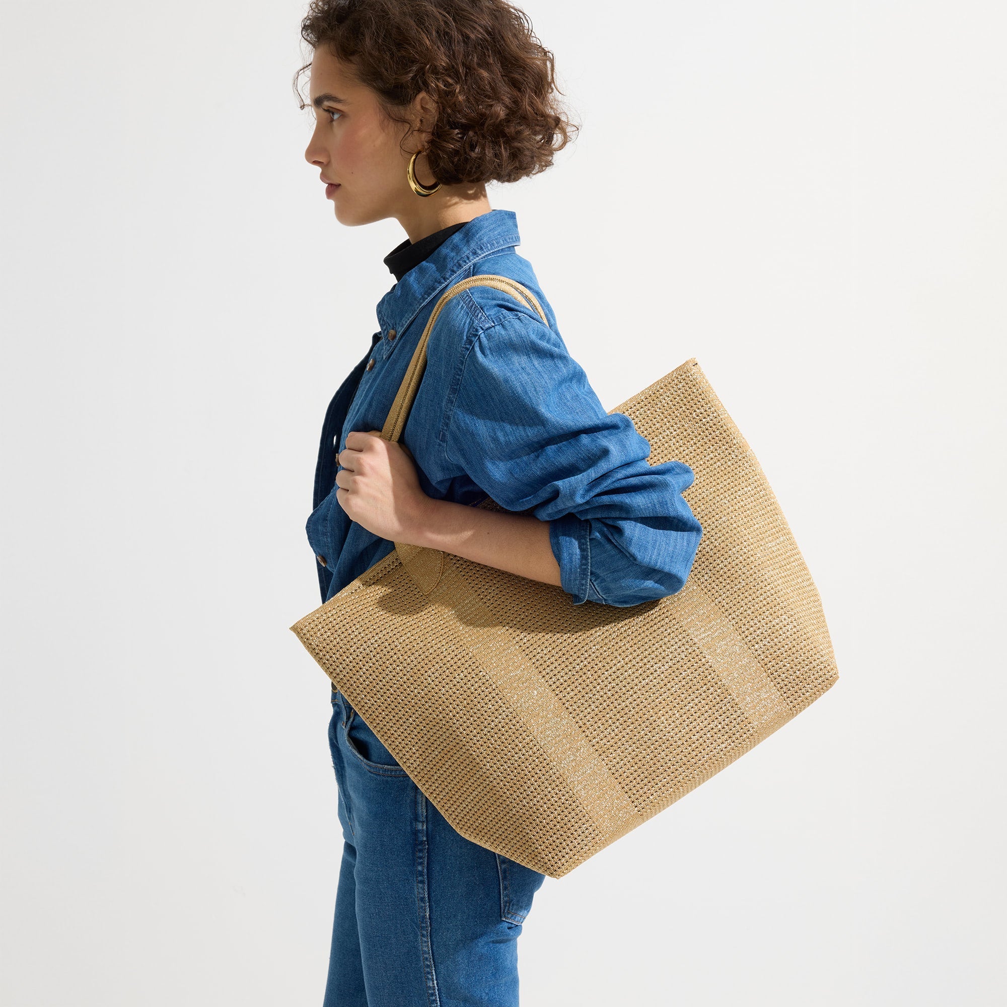 The Lightweight Tote - Golden Perf